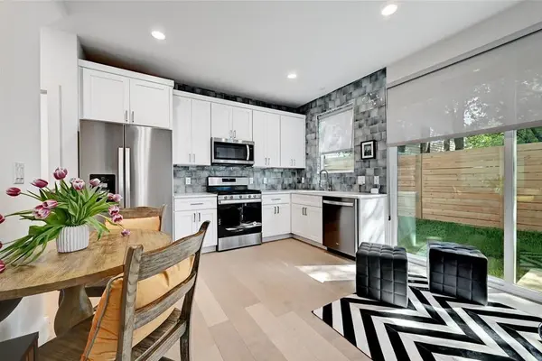 2405 E 11th ST #2, Austin, TX 78702