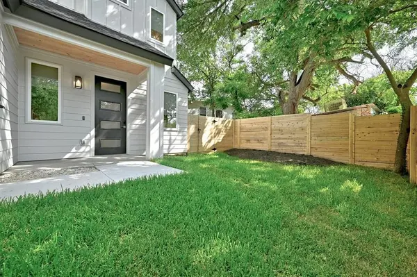 2405 E 11th ST #2, Austin, TX 78702