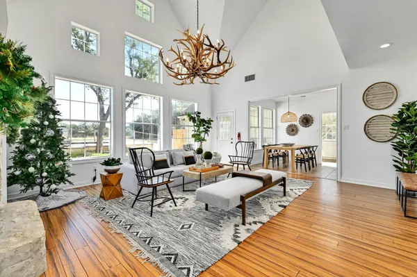 209 Peabody PL, Dripping Springs, TX 78620