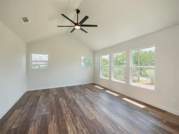 109 Elizabeth DR, Spicewood, TX 78669