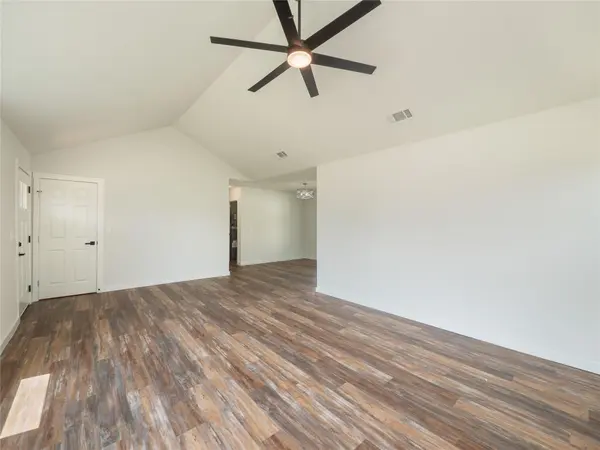 109 Elizabeth DR, Spicewood, TX 78669