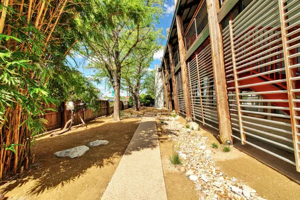 1308 W North Loop BLVD W #B, Austin, TX 78756