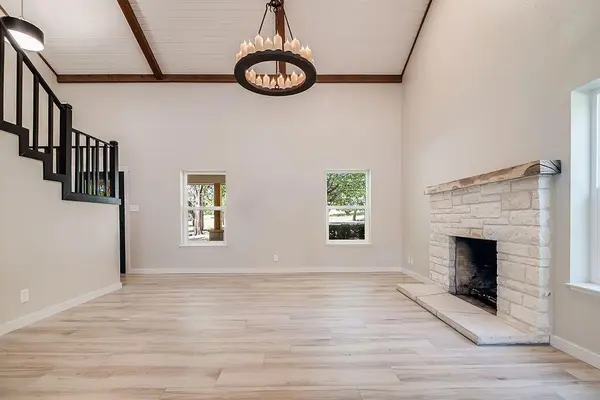 146 Hillside DR, Fredericksburg, TX 78624