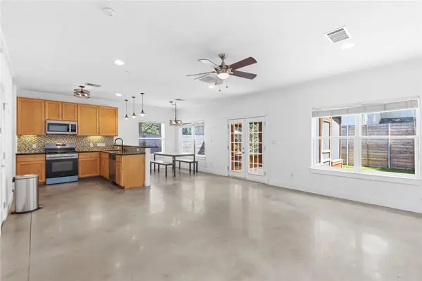 2610 Hidalgo ST, Austin, TX 78702