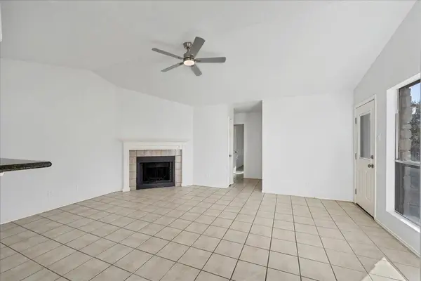 421 Fantail LOOP #B, Lakeway, TX 78734