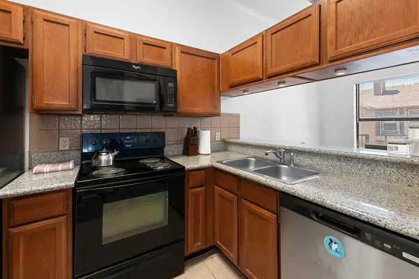 2802 Nueces ST #303, Austin, TX 78705