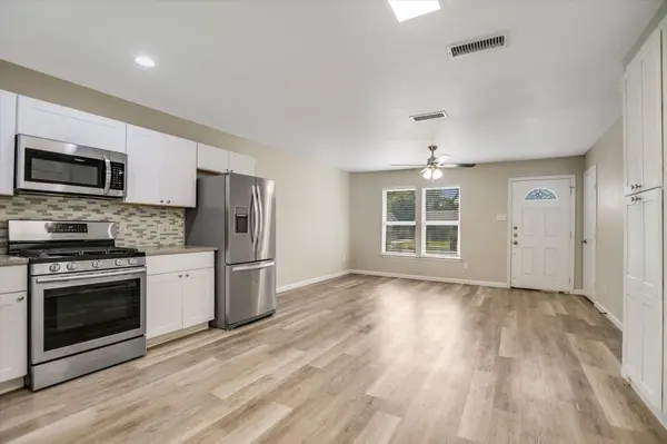 6026 Bluebell CIR, Austin, TX 78741