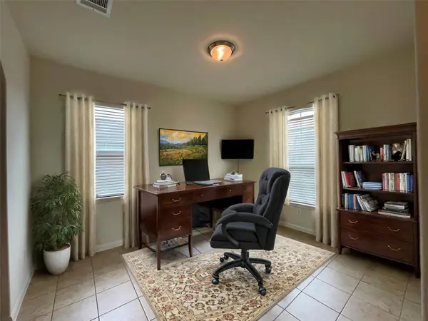 408 Farmer LN, Jarrell, TX 76537