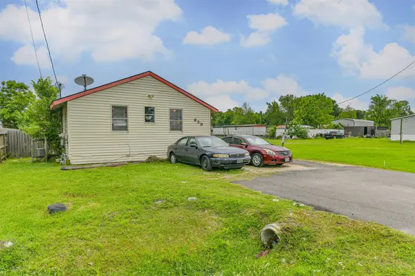 639 E Saint Charles DR, Crosby, TX 77532