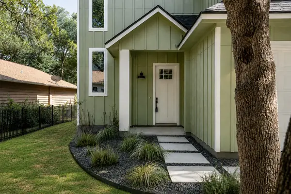 12 Wilson CIR, Wimberley, TX 78676