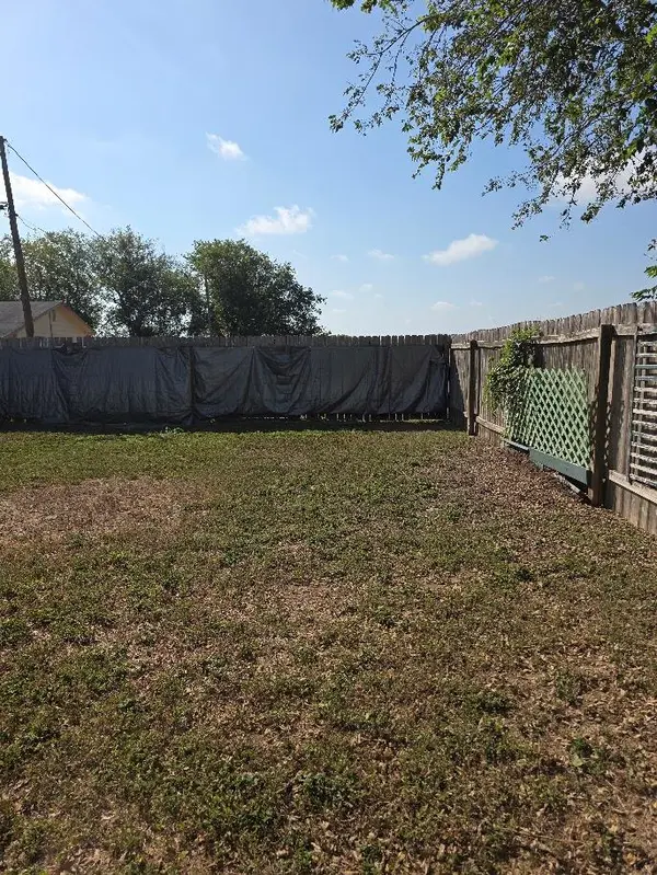100 Quail Run RD #5, Martindale, TX 78655