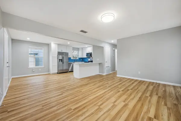 1111 Lawson LN, Austin, TX 78702