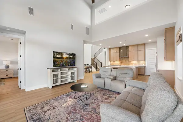 219 Craigends Yew LN, Dripping Springs, TX 78620