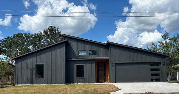 104 Waimanalo LN, Bastrop, TX 78602