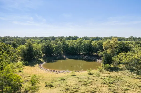 625 Callihan RD, Luling, TX 78648
