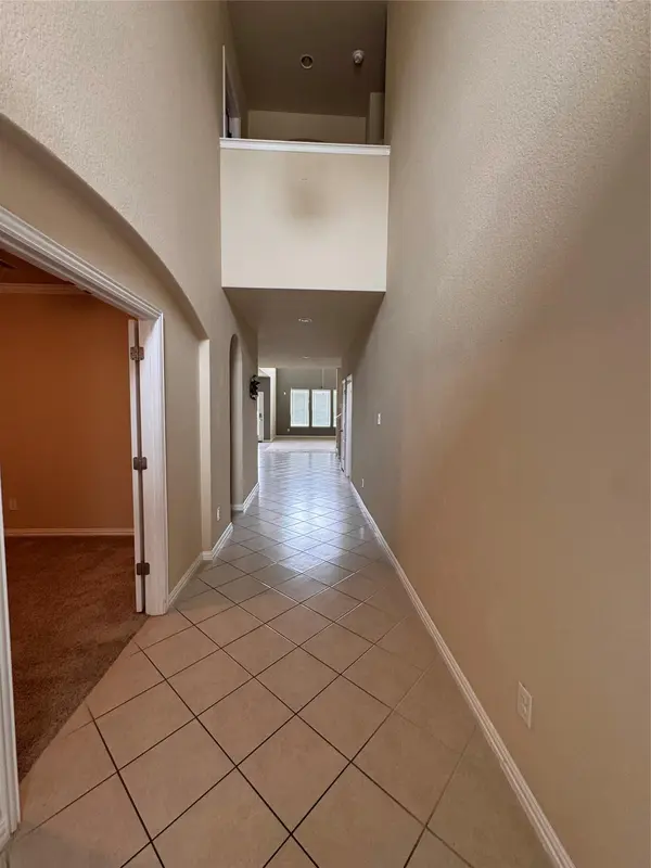 914 Emory Stable DR, Hutto, TX 78634