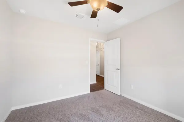 117 Cranbrook LN, Hutto, TX 78634
