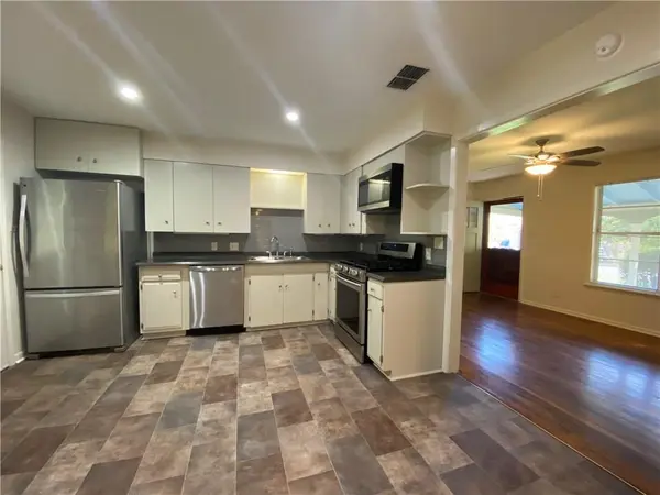 1018 Mead Street #A ST #B, San Marcos, TX 78666