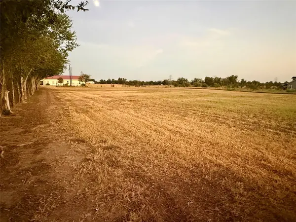 2206 Sandra LN, Webberville, TX 78653