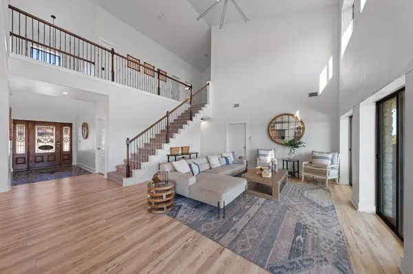 117 Point RD, Fredericksburg, TX 78624