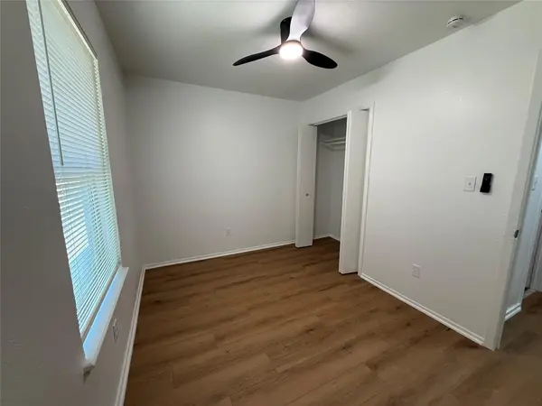 1009 Alex ST #B, Lockhart, TX 78644