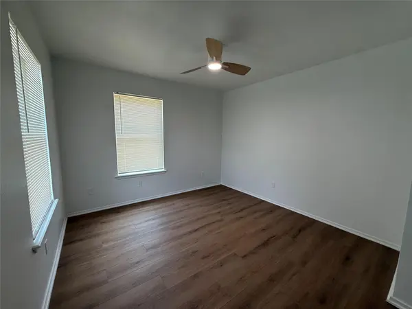 1009 Alex ST #B, Lockhart, TX 78644
