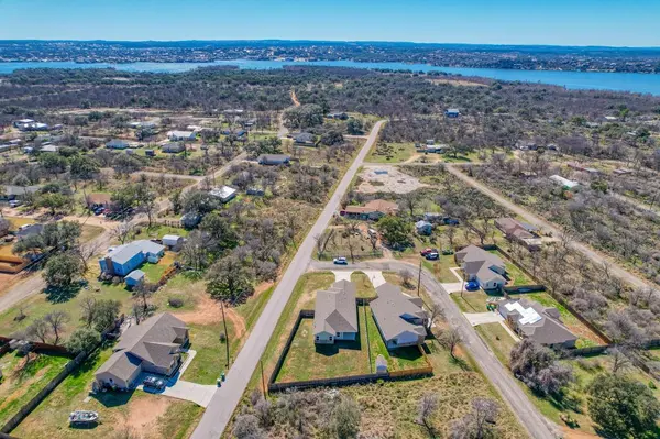 1516 Stonecrests DR, Granite Shoals, TX 78654
