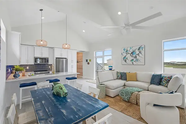 106 Porto Villageo DR, Port Aransas, TX 78373