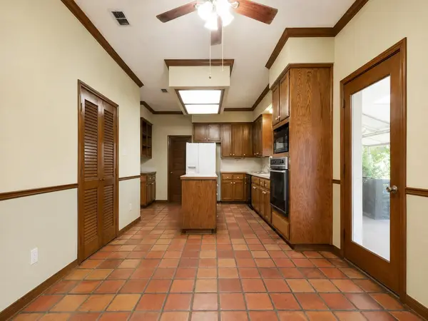 431 N Berry LN, Georgetown, TX 78626