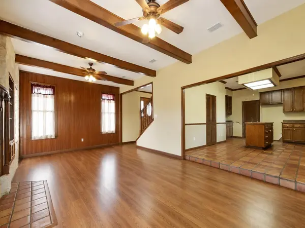 431 N Berry LN, Georgetown, TX 78626