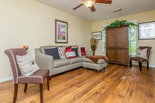 301 W Little York RD #430, Houston, TX 77076
