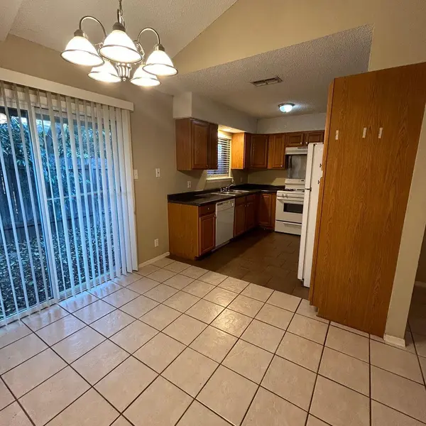 7208 Creekside DR #C, Austin, TX 78752