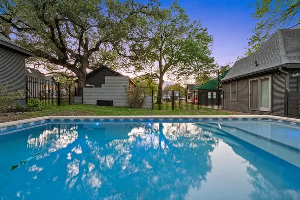 1507 Drake Ave #B, Austin, TX 78704