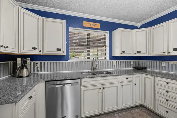 349 Arrowhead Point RD, Belton, TX 76513
