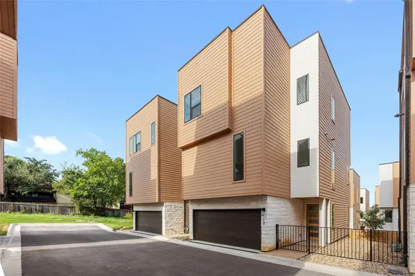 6821 Wolfcreek PASS #12, Austin, TX 78749