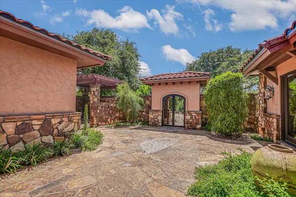 405 The Trails PKWY, Horseshoe Bay, TX 78657