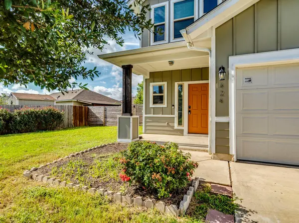 424 Wapiti RD, Buda, TX 78610