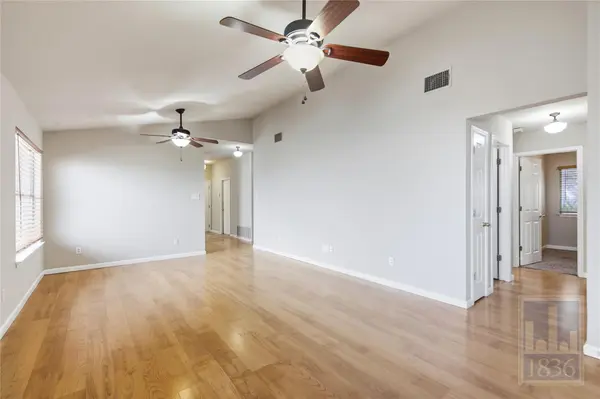 1704 Chinati Mountain TRL, Round Rock, TX 78664