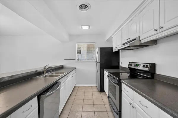 2412 S 5th ST #A, Austin, TX 78704