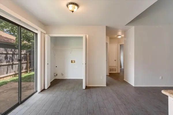 11906 Sunhillow BND #A, Austin, TX 78758