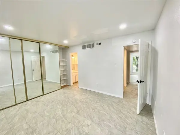 6910 Hart LN #403, Austin, TX 78731