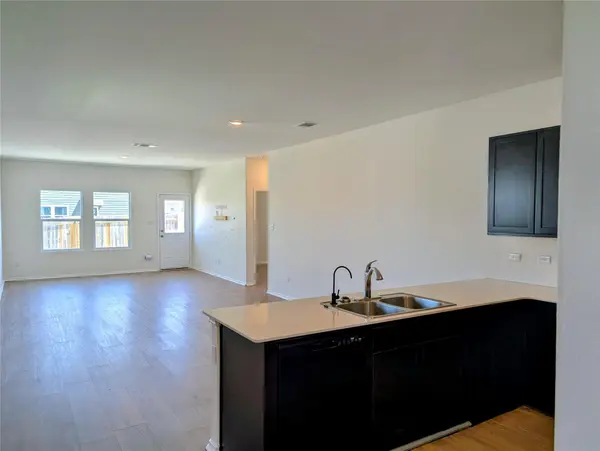 1112 Minnow LN, Bastrop, TX 78602
