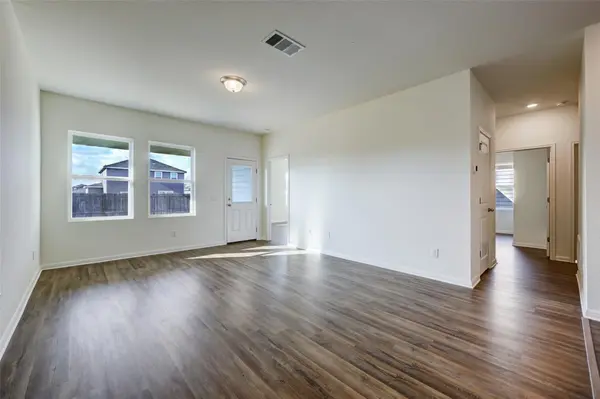 210 Seneca LOOP, Kyle, TX 78640
