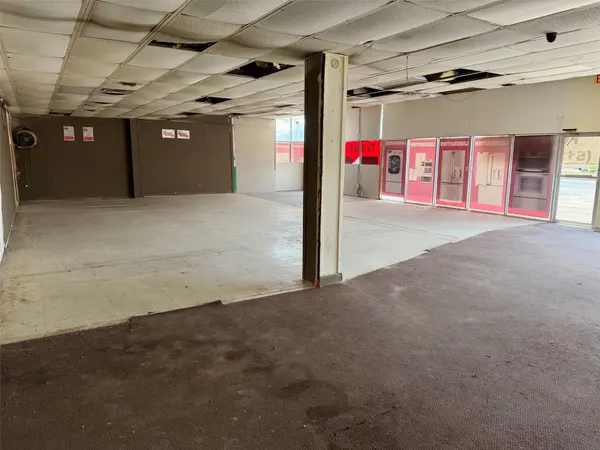 8231 Burnet RD, Austin, TX 78757