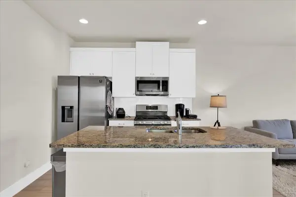 433 White Steppe WAY #53, Georgetown, TX 78626