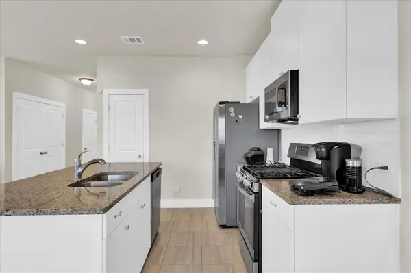 433 White Steppe WAY #53, Georgetown, TX 78626