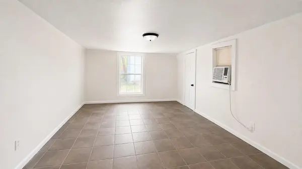 1001 Tony Lee ST, Seguin, TX 78155