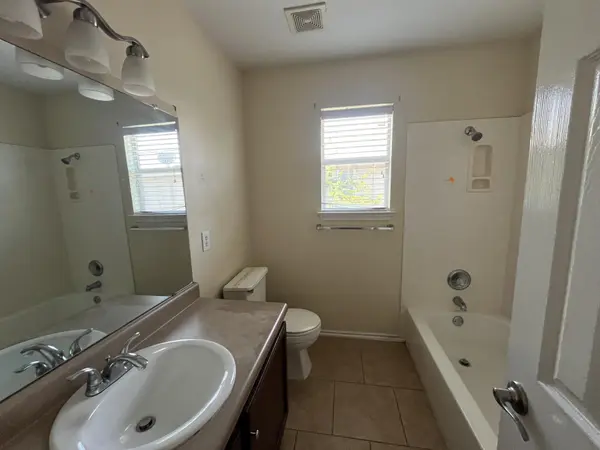 12708 La Paz LN, Del Valle, TX 78617