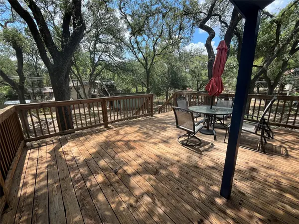 134 E Hillcrest DR, San Marcos, TX 78666