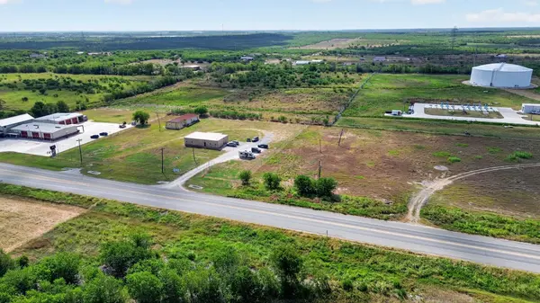 9675 Hwy 142, Maxwell, TX 78656